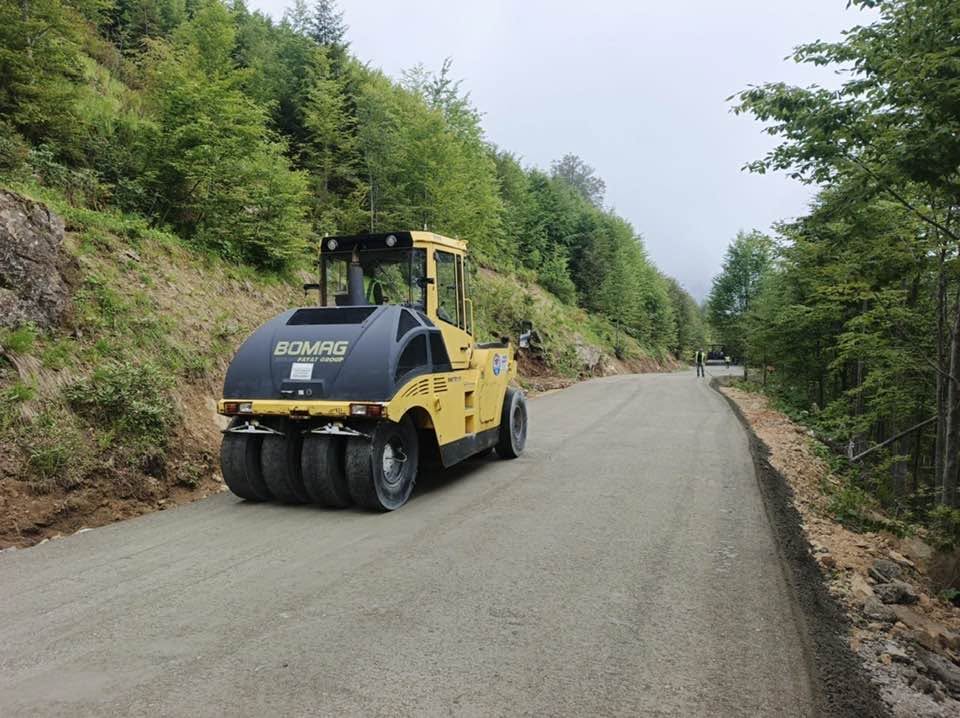 BÜYÜKŞEHİR’DEN YÜKSEK KESİMLERDE YOL SEFERBERLİĞİ
