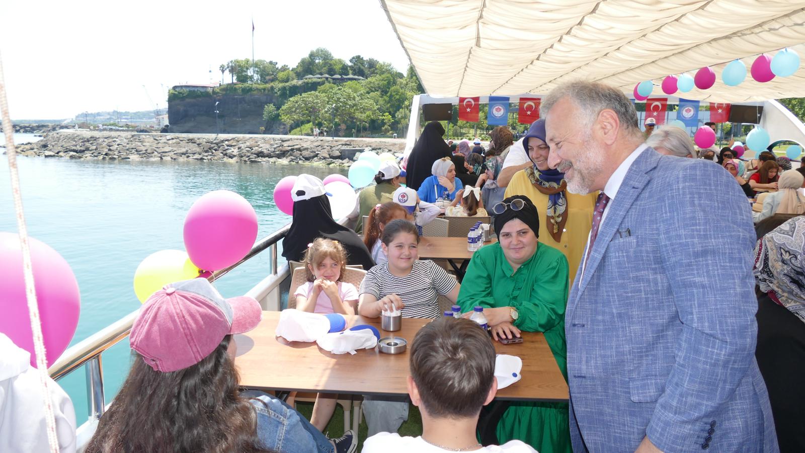 BÜYÜKŞEHİR’İN ÖZEL ETKİNLİĞİ ÇOCUKLARA UNUTULMAZ BİR GÜN YAŞATTI