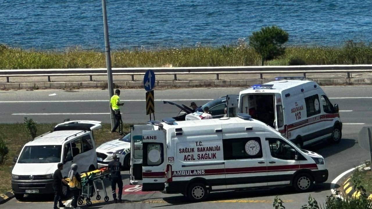 Çarşıbaşı'nda tehlikeli kavşakta kaza!