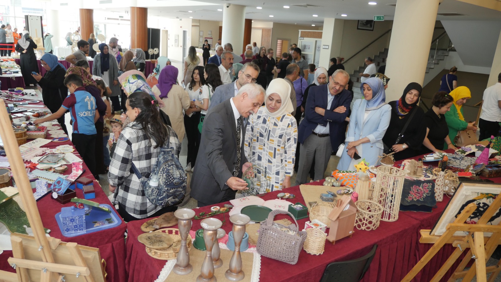 ENGELSZ YAAM AKADEMS YIL SONU ETKNL DZENLEND 