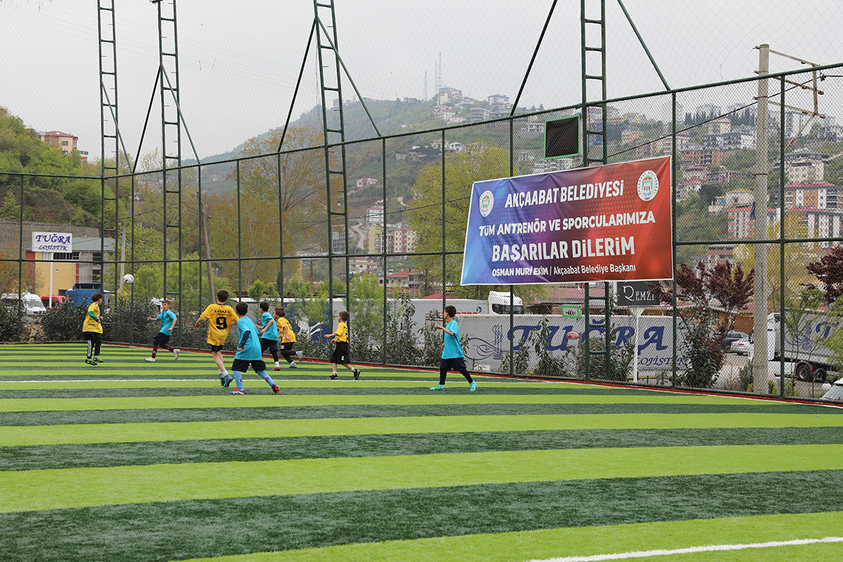 FUTBOL TURNUVASI COKU VE DOSTLUKLA TAMAMLANDI