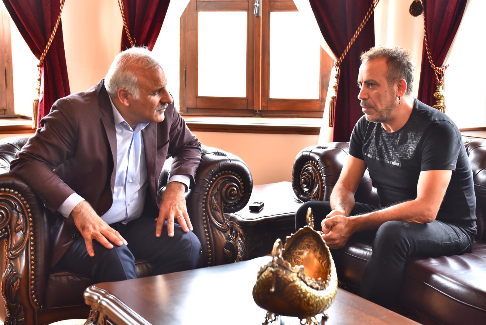 HALUK LEVENT, ZORLUOLUNUN AY DAVETNE CABET ETT


