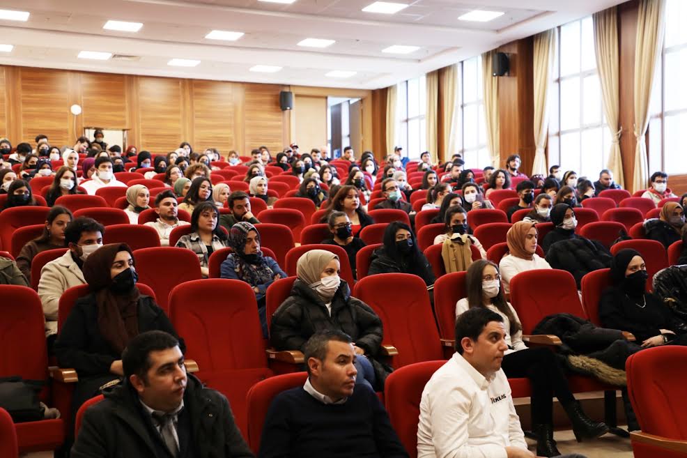 Hayallerinin Peşinde: Etkin Mülakat Teknikleri