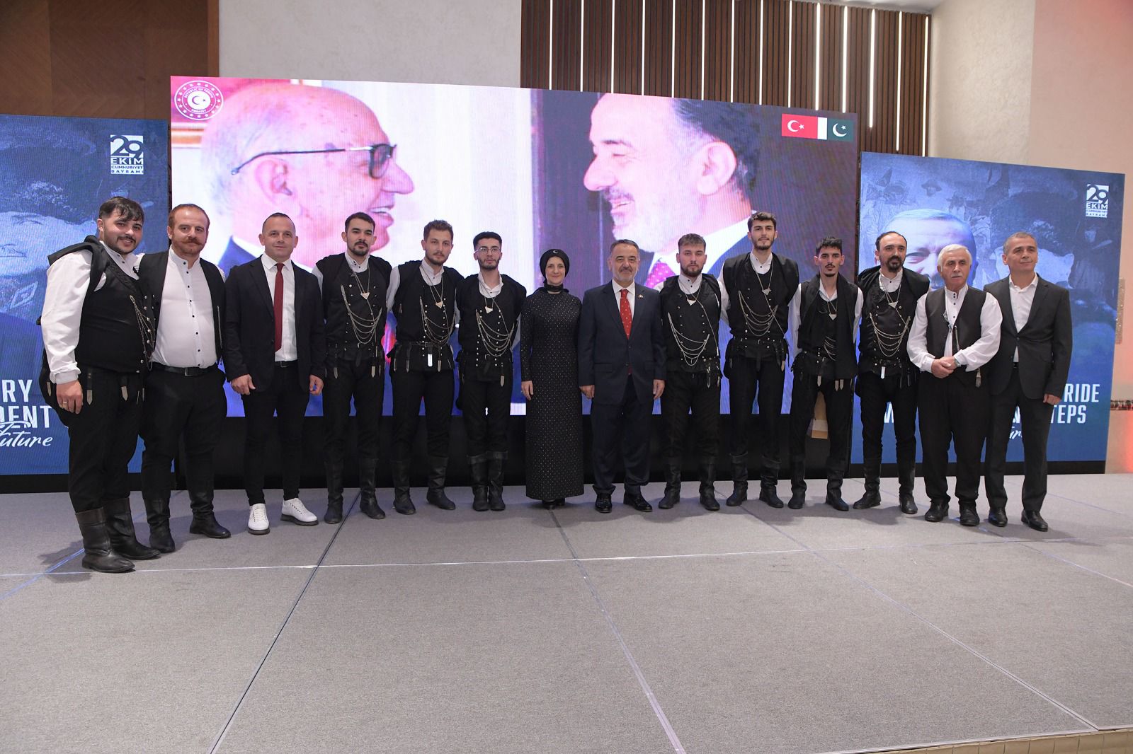 HORONUN BAKENT AKAABAT, CUMHURYET COKUSUNU PAKSTANDA YAATTI
