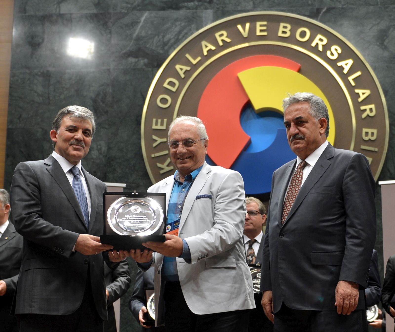 iki Trabzonluya Cumhurbakan'ndan eref plaketi