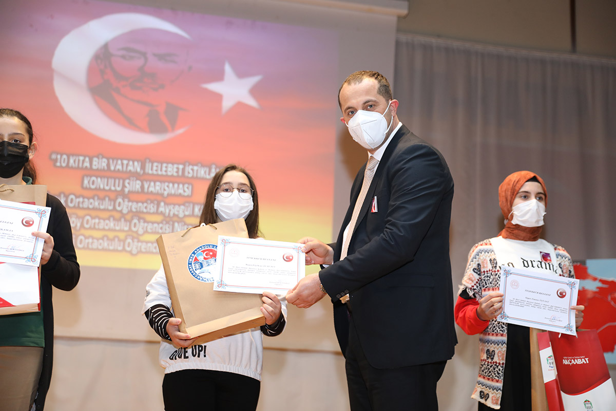 İSTİKLAL MARŞI KABULÜNÜN 100. YILI KUTLANDI