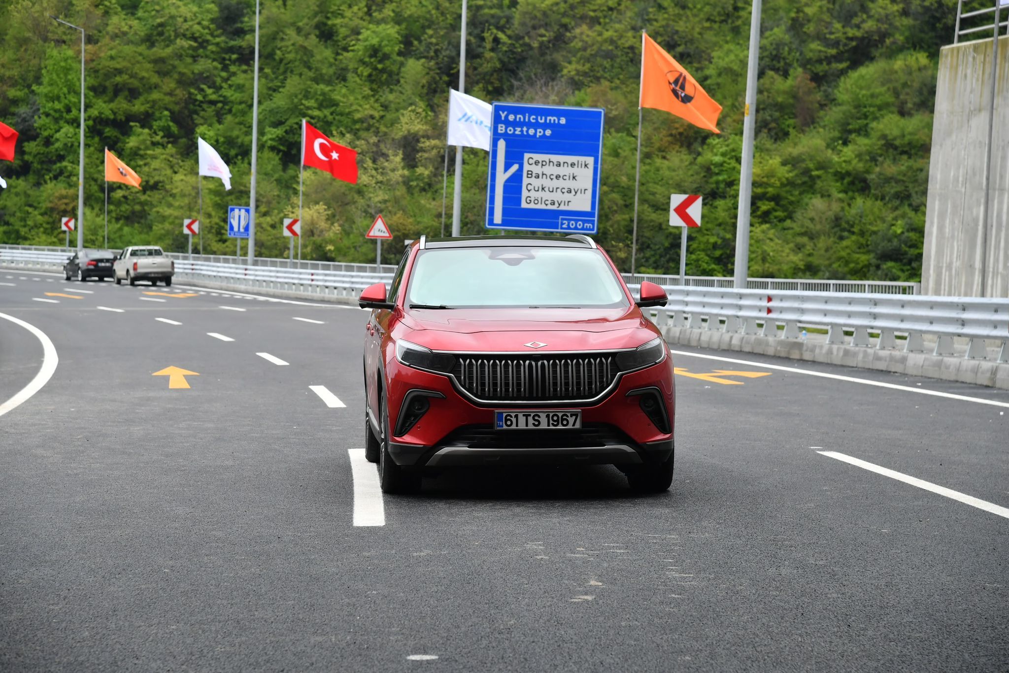 KANUNİ BULVARI’NIN ÇATAK VE YENİCUMA KAVŞAKLARI HİZMETE AÇILDI