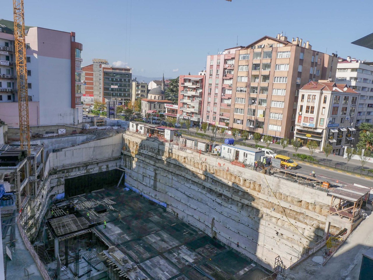 KATLI OTOPARKTA ÇALIŞMALAR HIZLA DEVAM EDİYOR
