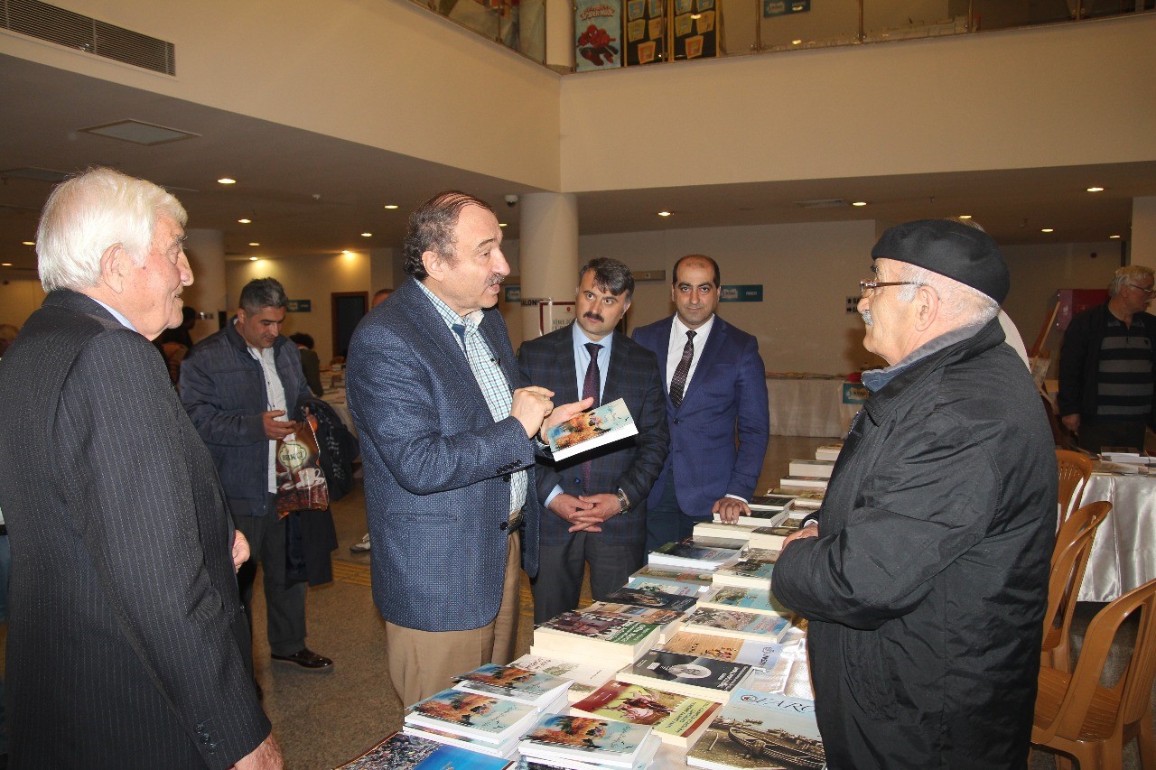 Kitap fuarı devam ediyor