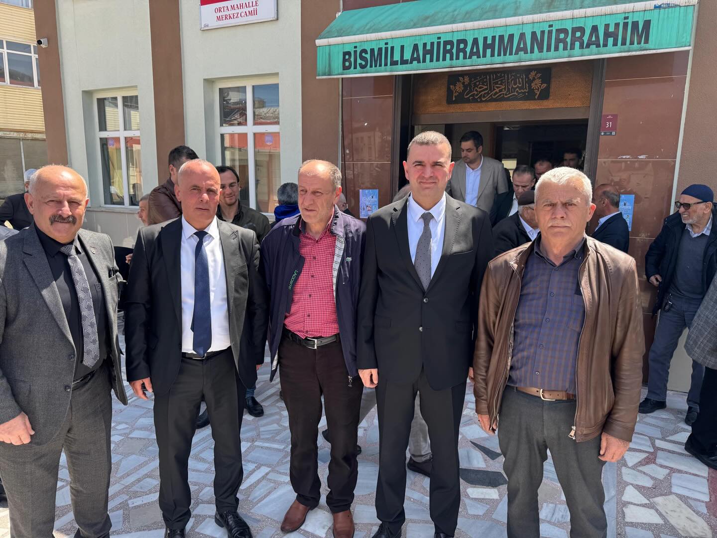 MHP Trabzon Teşkilatı Düzköy’de Esnafla Buluştu