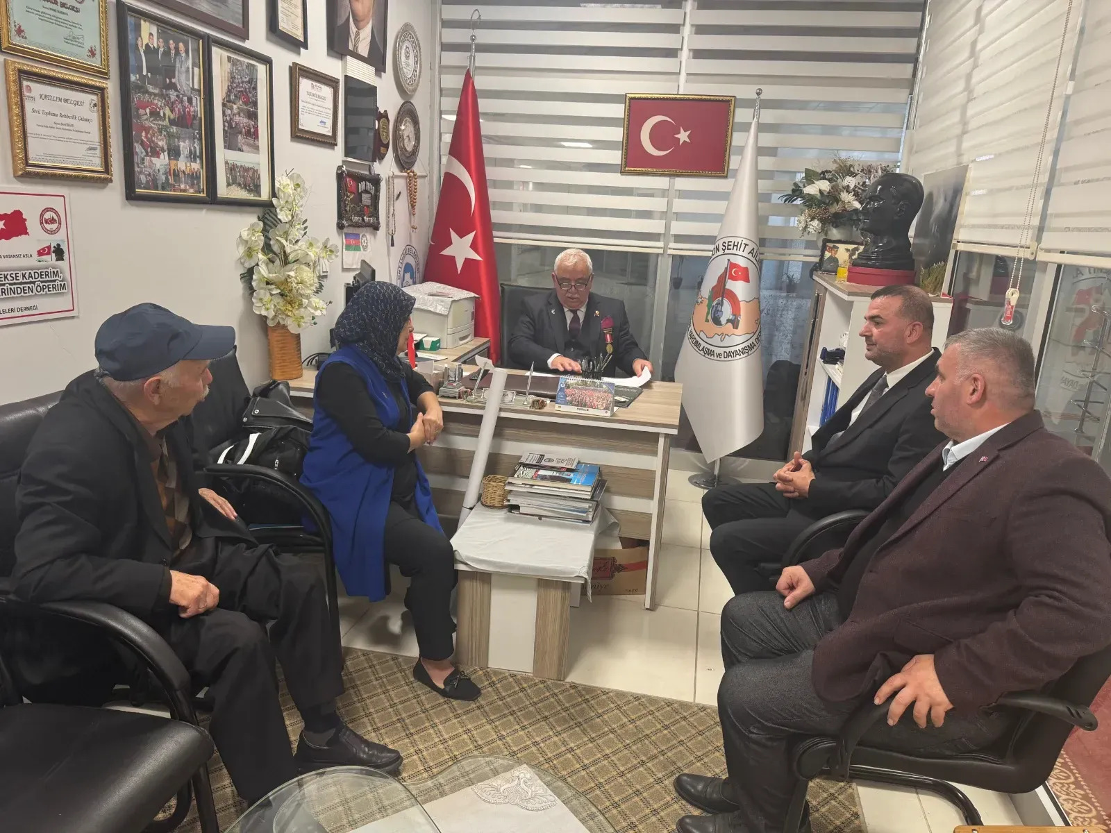 MHP'den Şehit Aileleri Derneği'ne Ziyaret ve Anlamlı Gezi