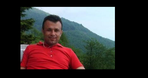 Öğretmen evinde ölü bulundu