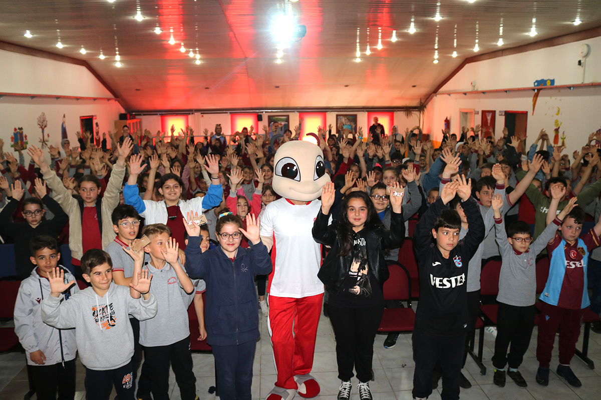 'OLİ' AKÇAABAT’TA SPOR VE AHLAKI ANLATTI