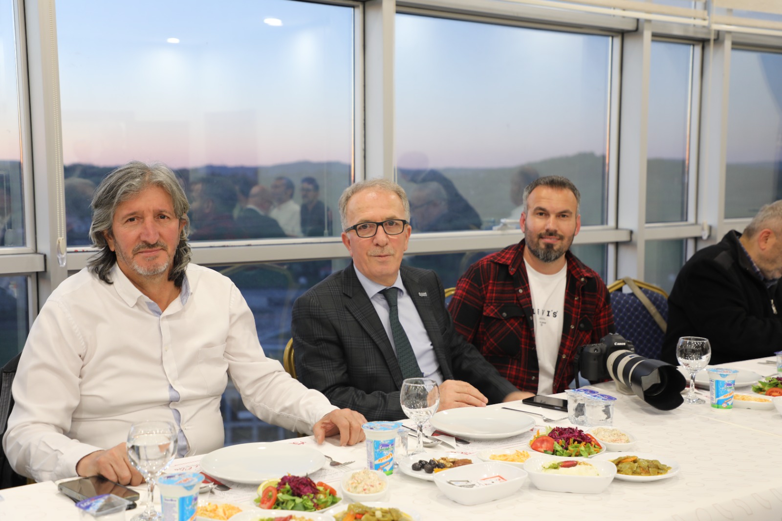 Rektr Uzun, basn mensuplaryla iftarda bir araya geldi
