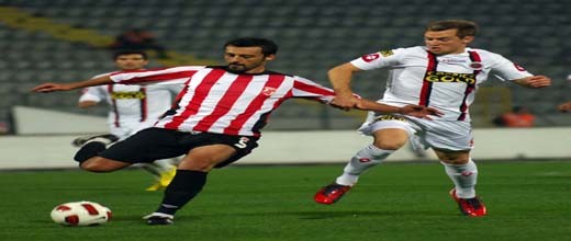 Sebat Kupayada Havlu Attı