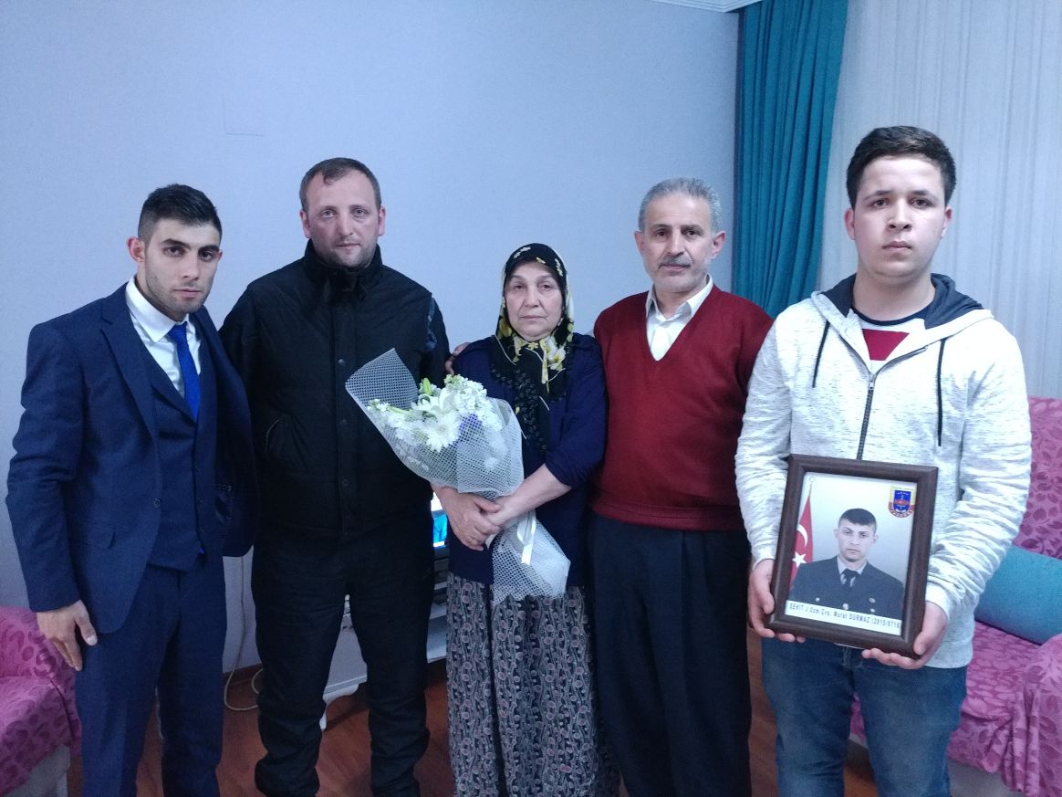 ehit Annelerini Unutmadlar