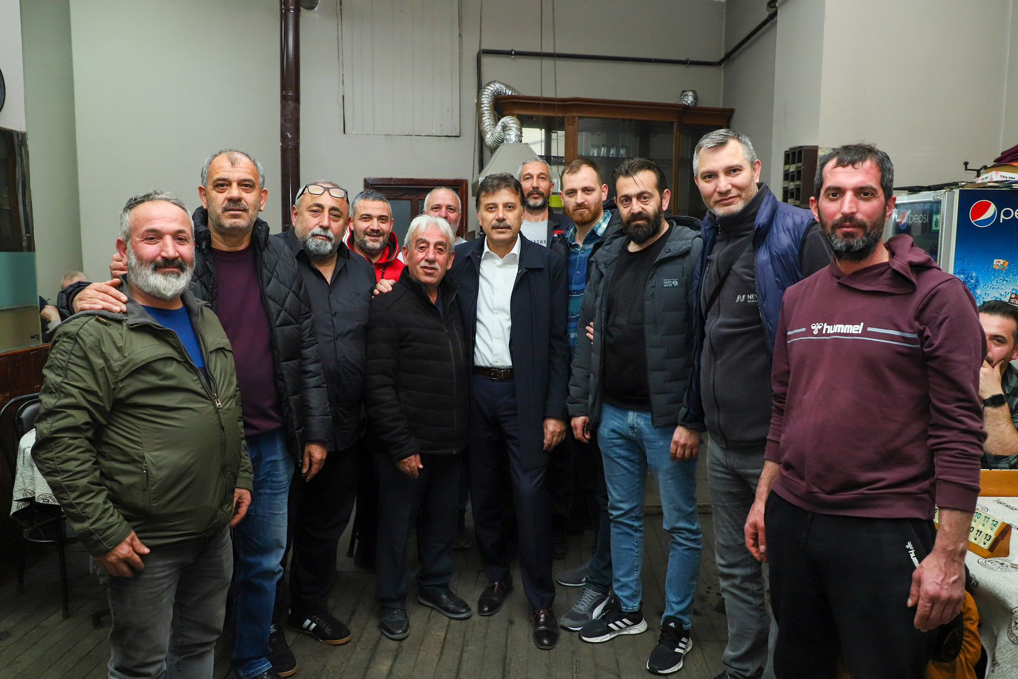 Siyasi ayrım yapmadan BÜTÜN KARDEŞLERİMDENDESTEK BEKLİYORUM!