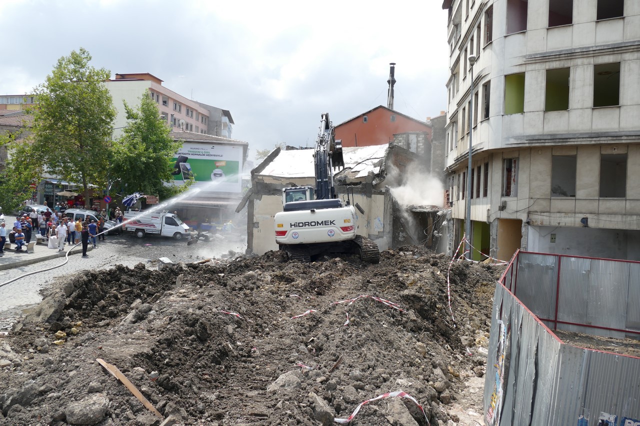 Tabakhane yıkılan bina sayısı 632’ye ulaştı