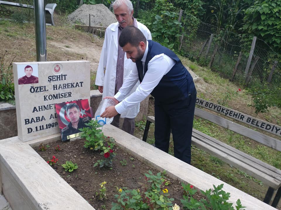 Trabzon lk Ocaklar Ahmet amur'u Kabri Banda And
