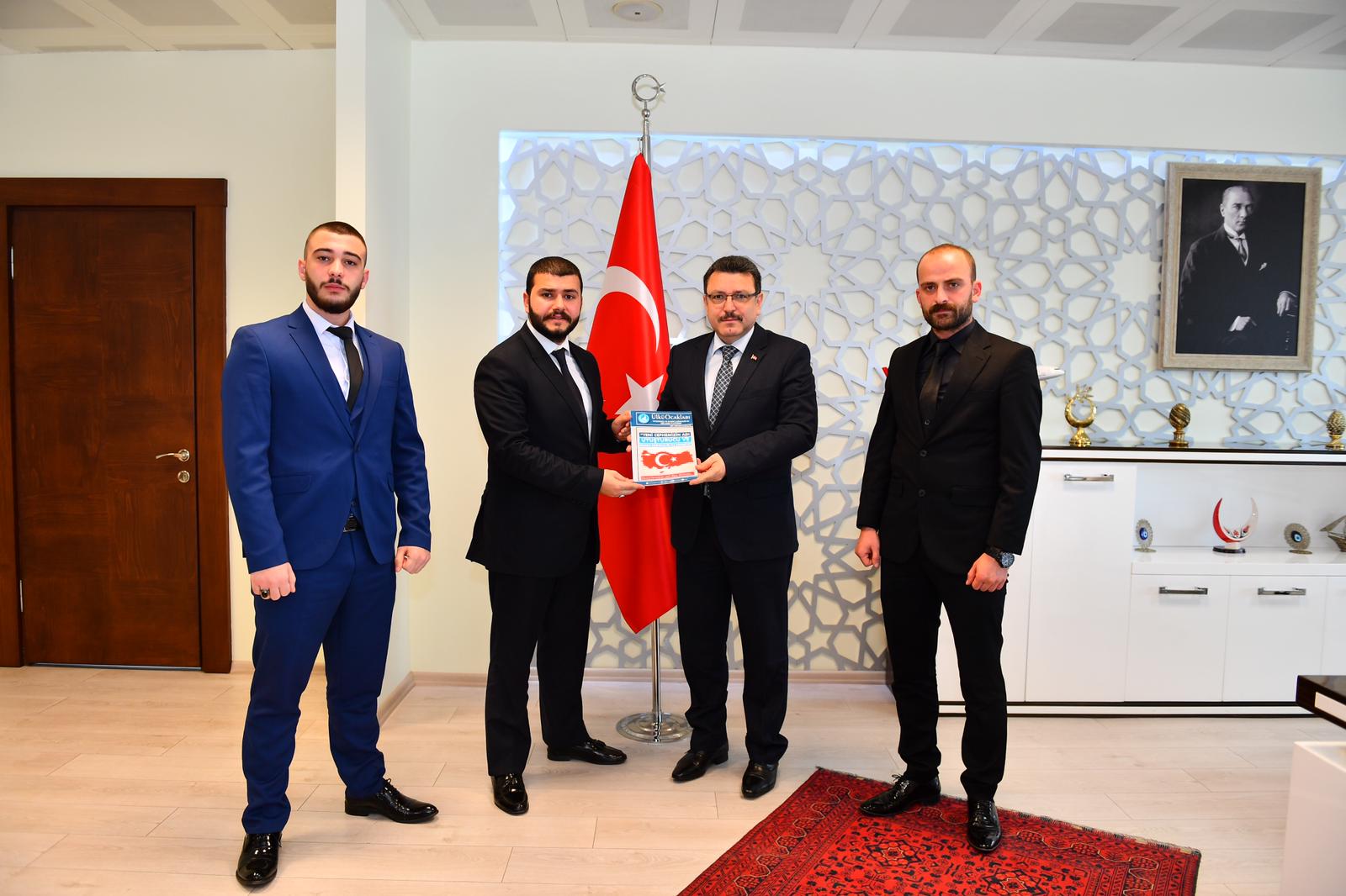 Trabzon lk Ocaklarndan Bakan Gen'e ziyaret.
