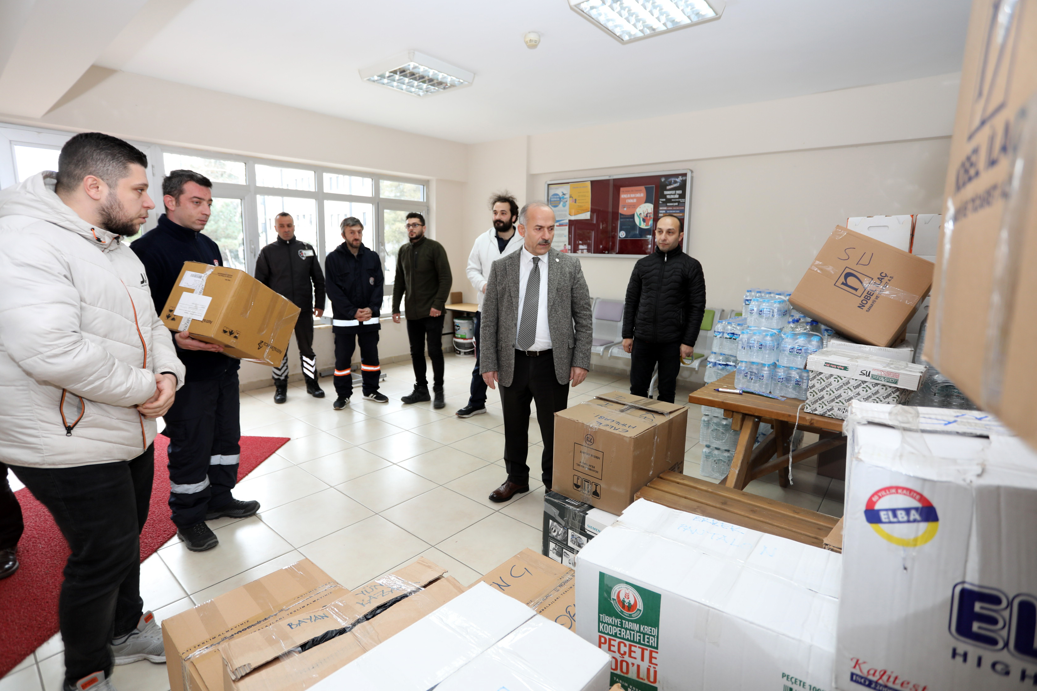 Trabzon niversitesinden Depremzedelere Ynelik Ayni Yardm Kampanyas

