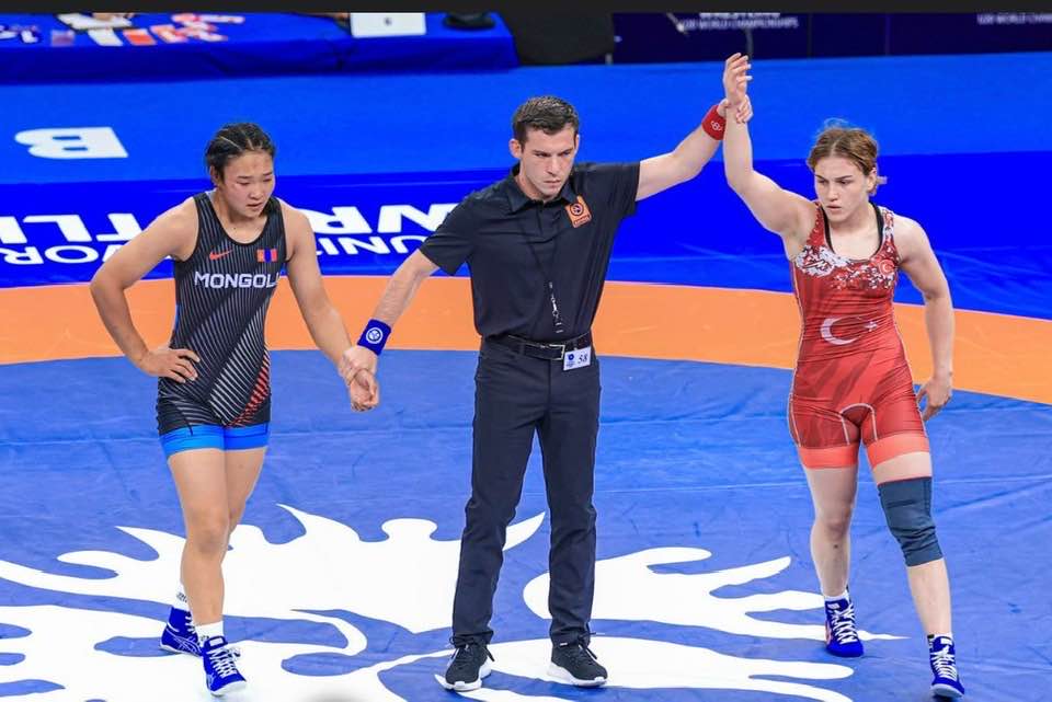 TRABZONLU MİLLİ GÜREŞÇİ BEYZA NUR AKKUŞ DÜNYA ÜÇÜNCÜSÜ OLDU