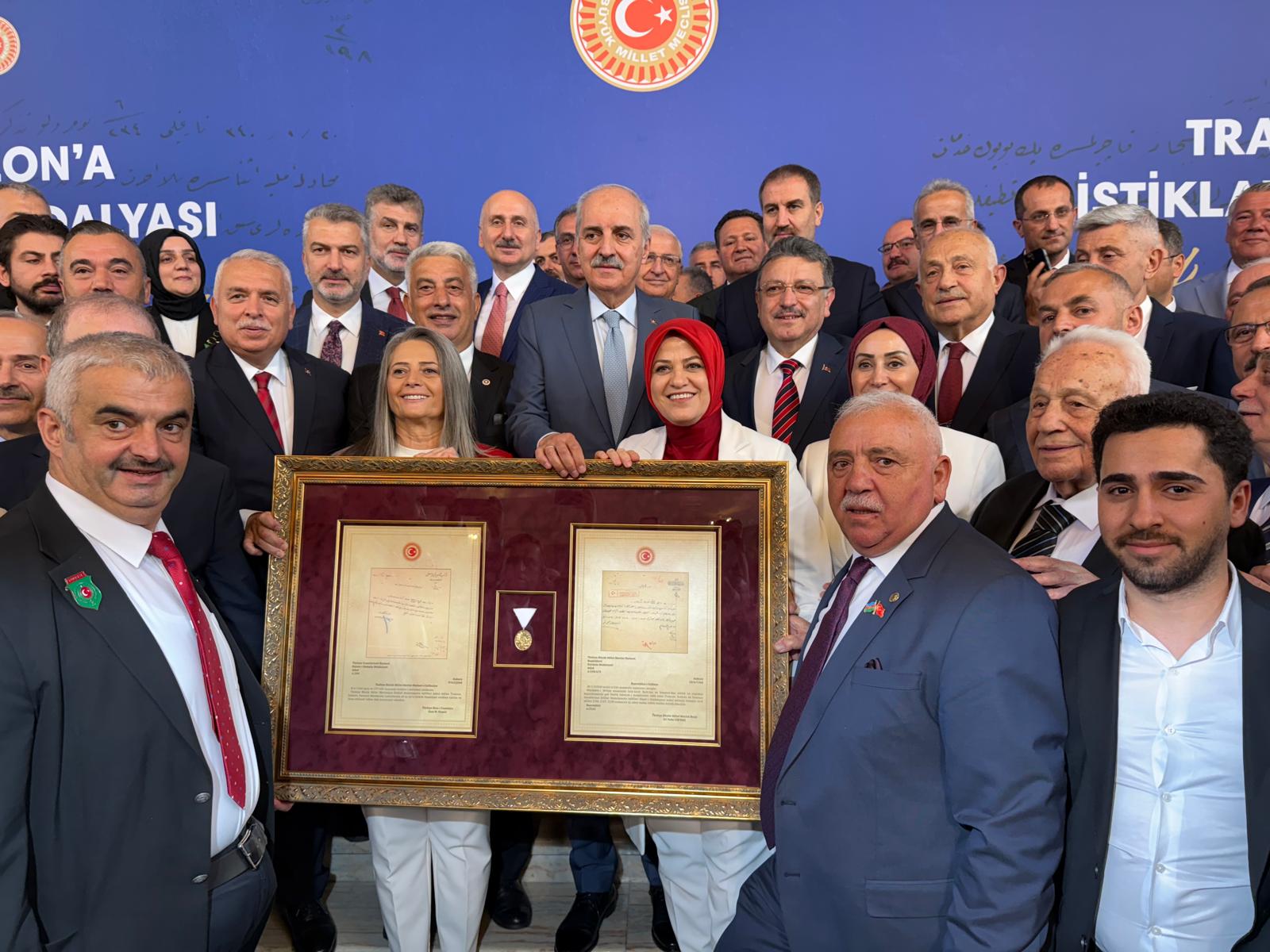'TRABZONLULARIN GÖĞSÜNDE İLELEBET ONURLA TAŞINACAKTIR'