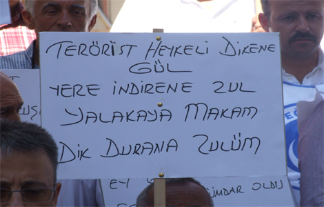 Türk Eğitim-Sen'den Basın Açıklaması.