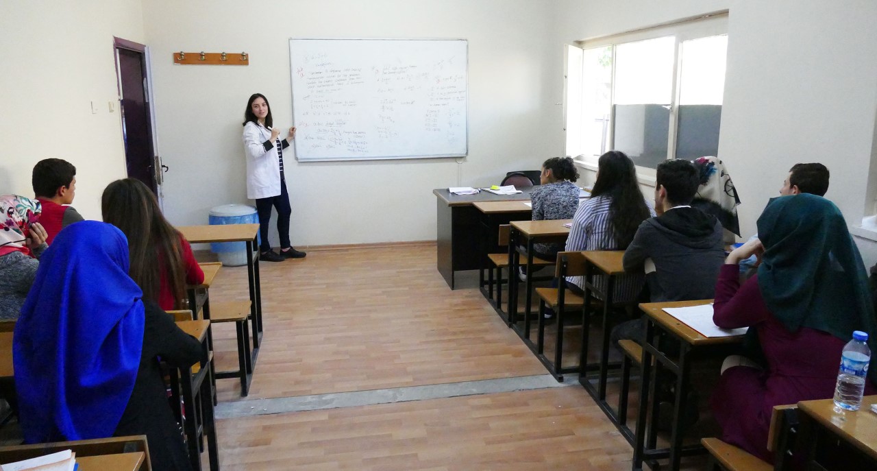 Ücretsiz dershanede eğitime başlandı