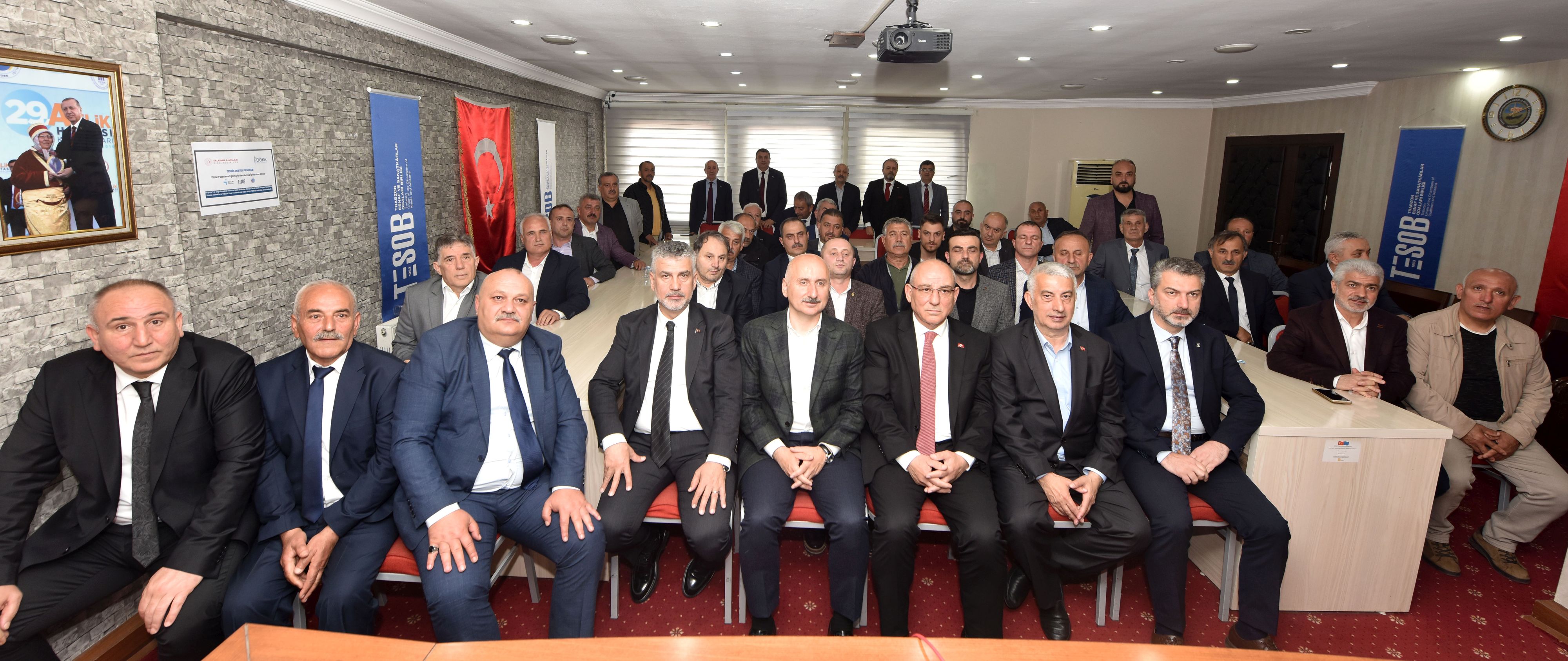 Ulaştırma Bakanı Karaismailoğlu TESOB’u ziyaret etti