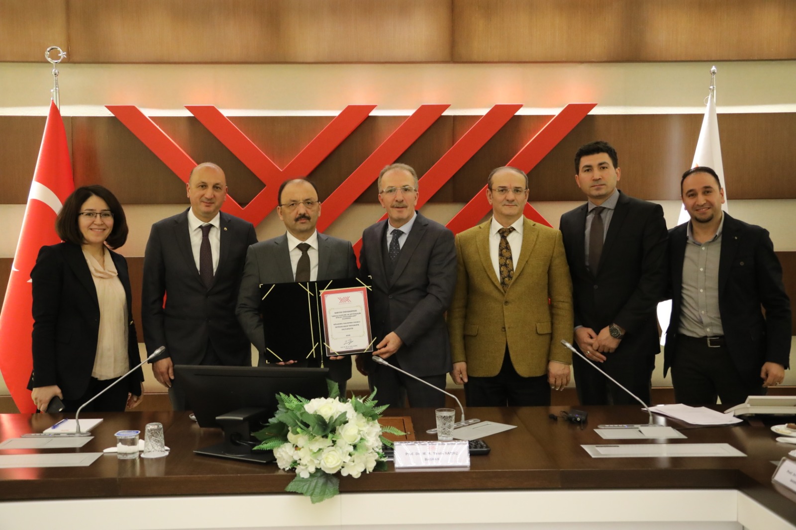 niversitemizden Tarihi Bir Hamle

