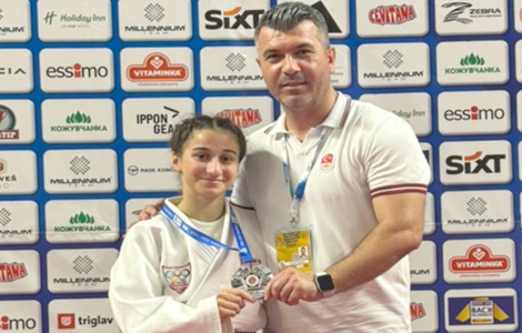 Yamur Ylmaztrk'ten Gm Madalya.