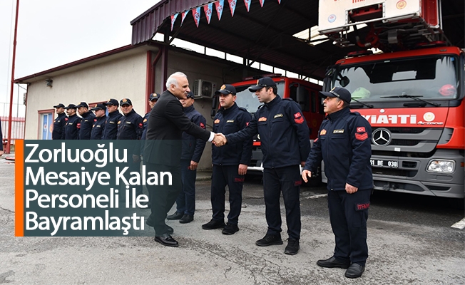 Zorluolu Mesaiye Kalan Personeli le Bayramlat
